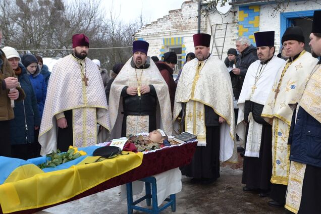 Террористы пригрозили подруге убитого в АТО морпеха