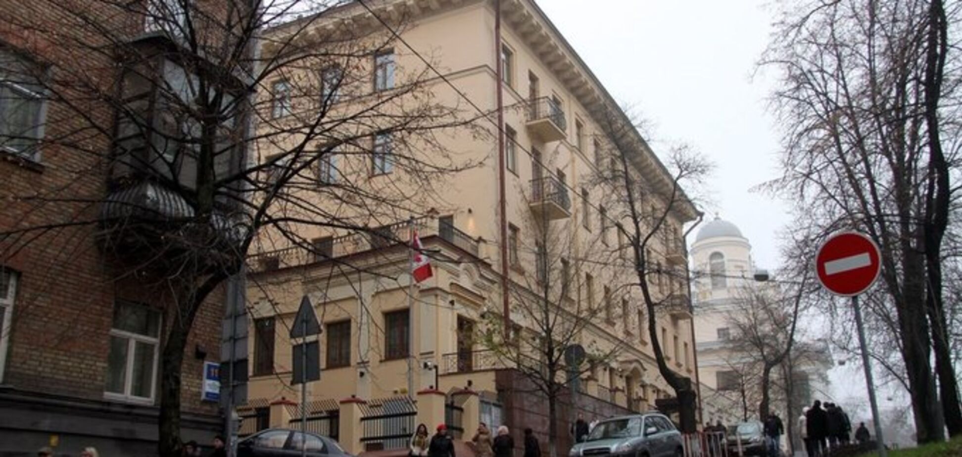 Елизавета II купила недвижимость в центре Киева. Фото здания