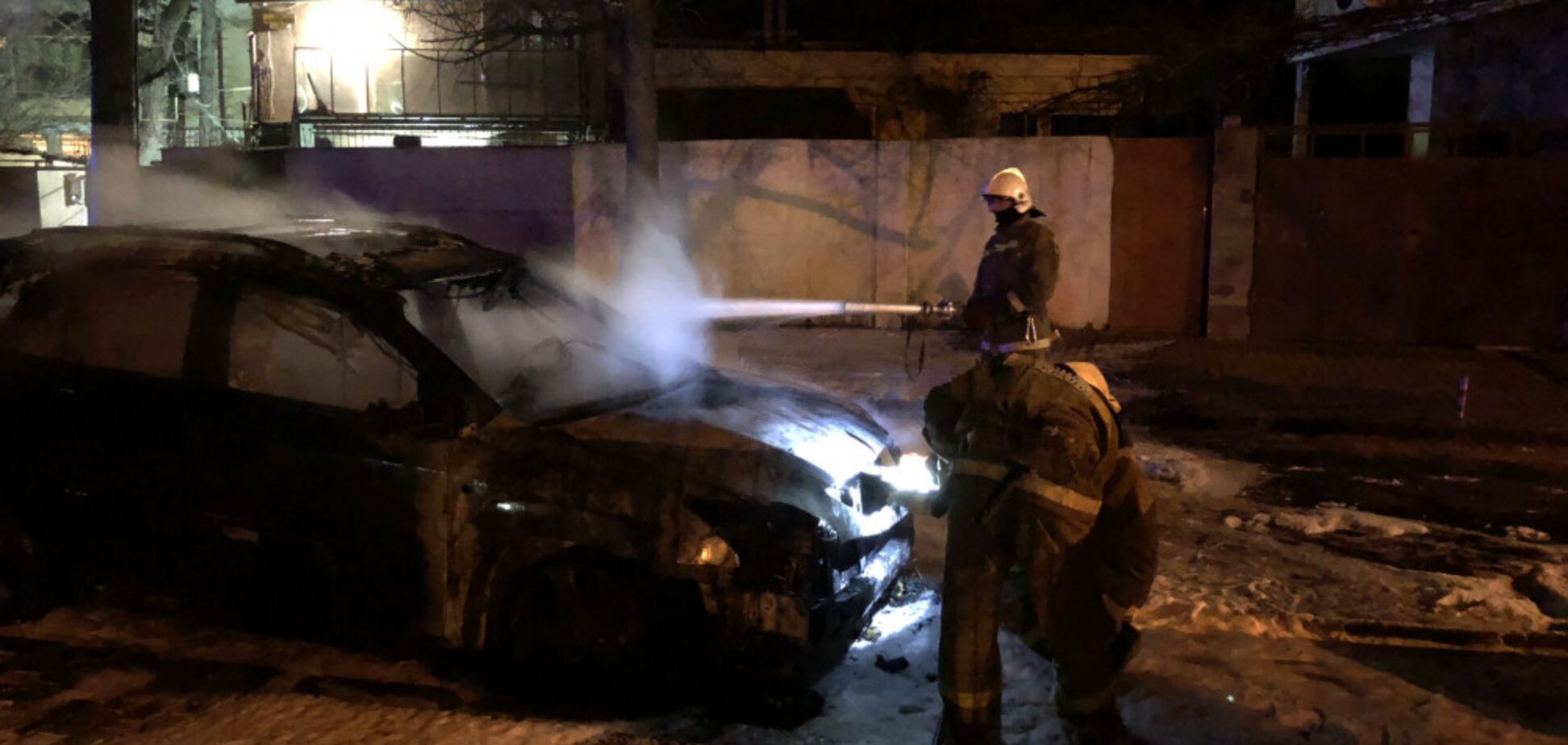 В Одессе сгорела машина депутата от БПП: момент попал на видео