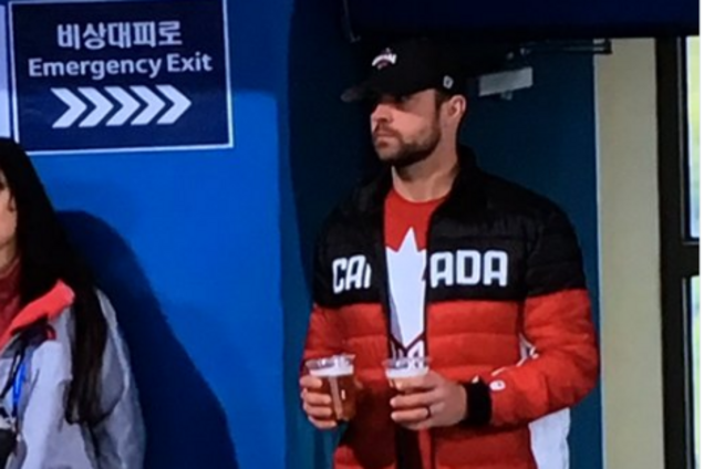 Канадец с пивом взорвал сеть, став звездой Олимпийских игр в Пхенчхане: фотофакт
