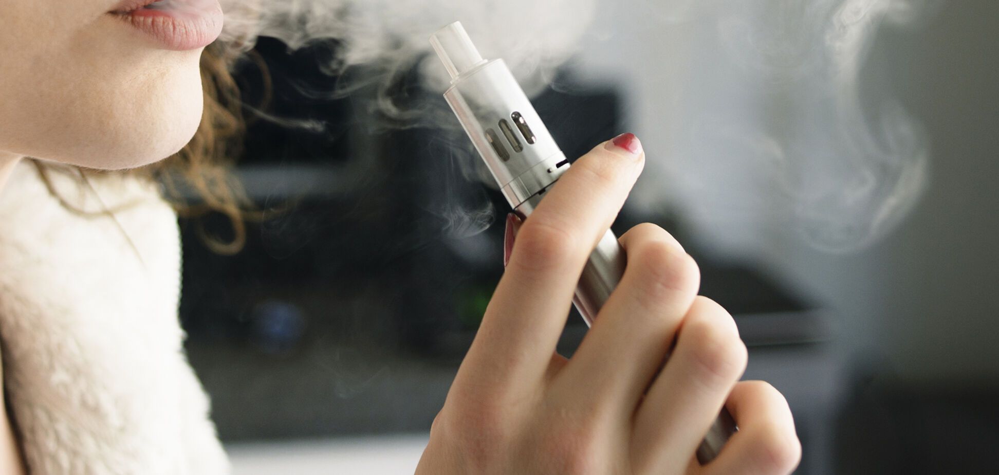 Знижує шанси: вчені розвінчали головний міф про електронні сигарети
