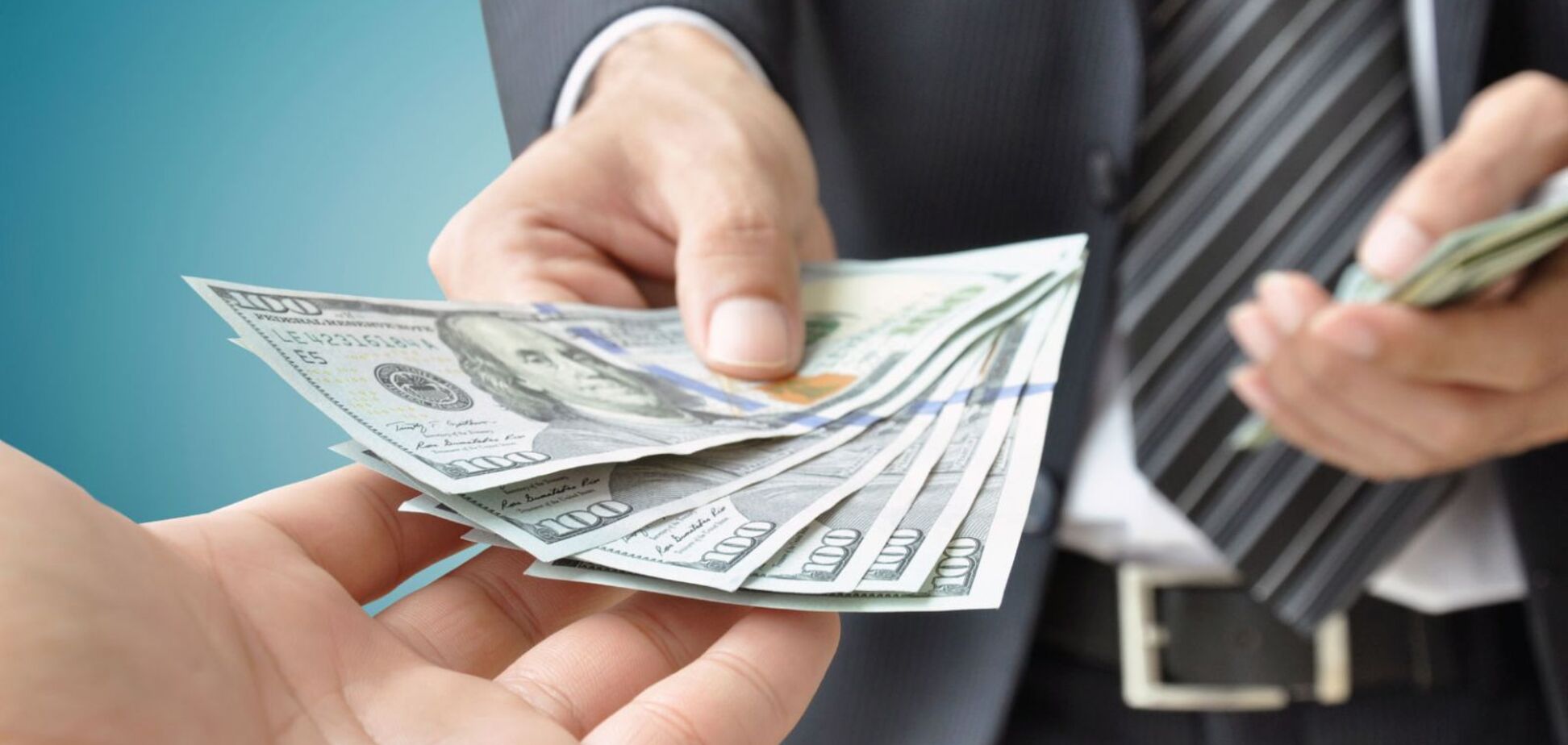 Украина обошла Россию в борьбе с коррупцией: обнародован рейтинг