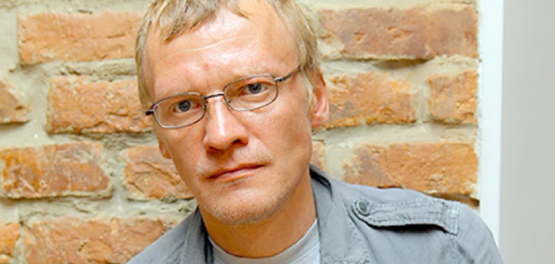 Россия теперь лежит беззащитная, бери кто хочешь