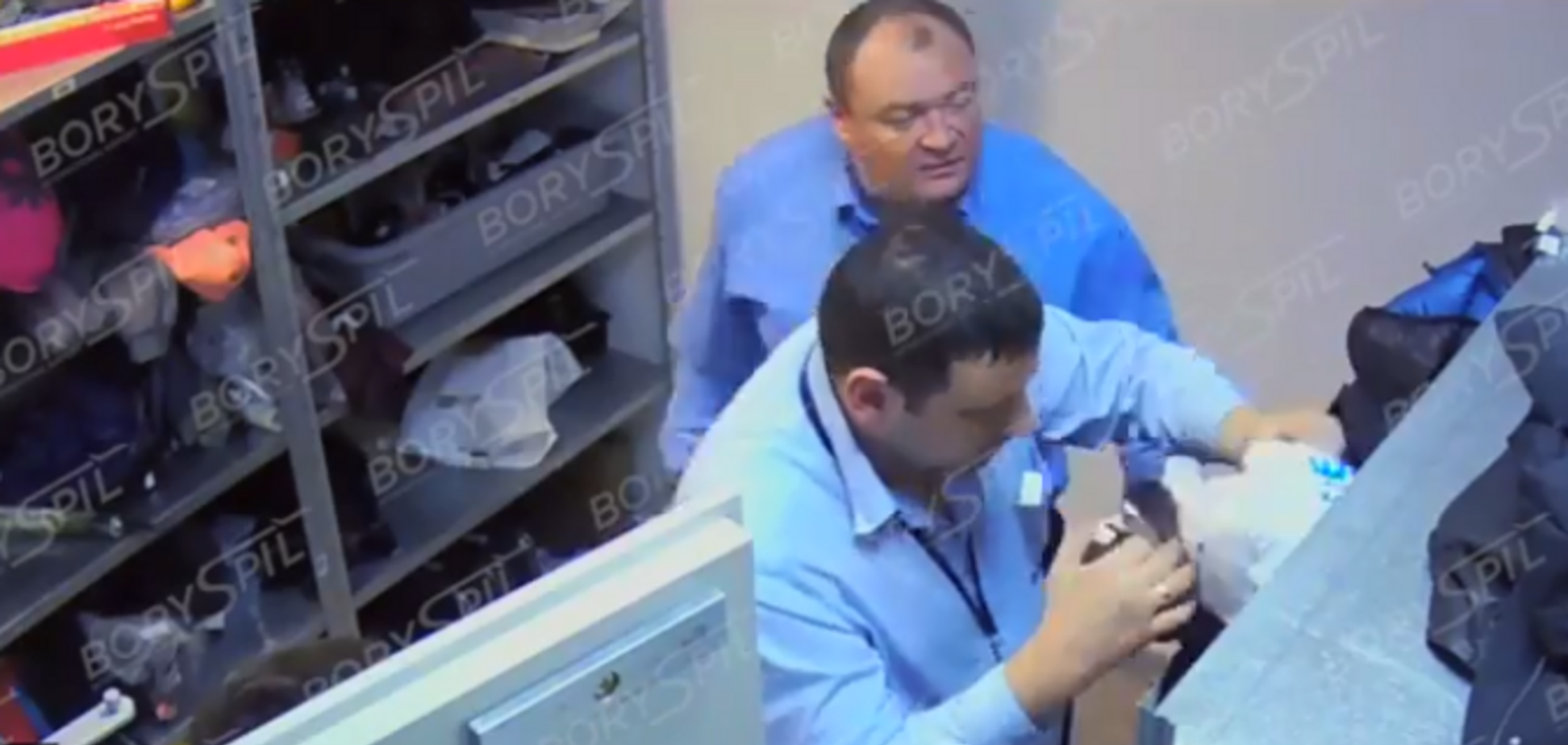 Камеры показали, что делают с багажом в 'Борисполе'