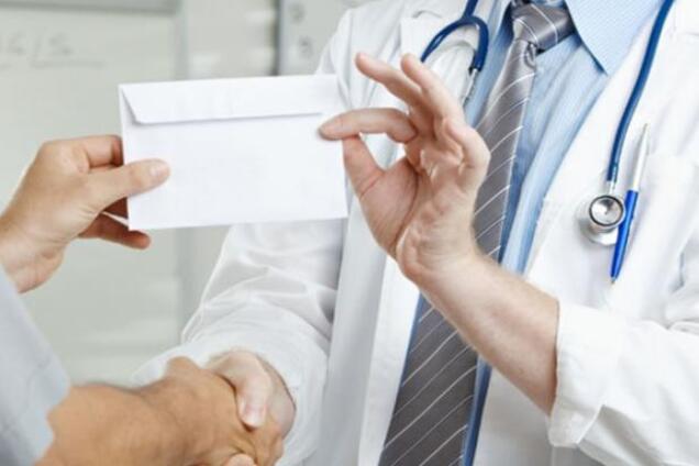 За що мені платити лікарю, або Коли зникнуть хабарі у медицині