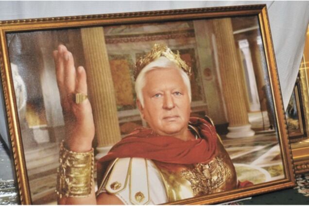 Тотальный грабеж: появилось видео руины в особняке Пшонки