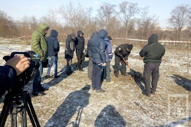В Кривом Роге собака откопала тело мертвого ребенка: фото 18+