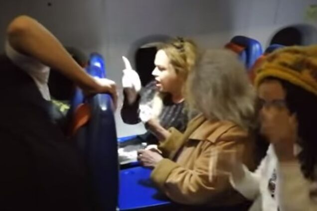 Дебош дружини депутата в літаку 'Аерофлот' потрапив на відео