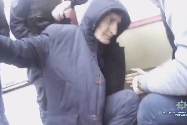 Вербував молодь: з України видворили російського кримінального авторитета