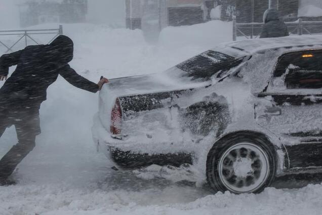 Снігопади в Україні
