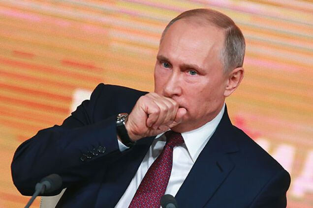 Часы Путина уже встали на полшестого