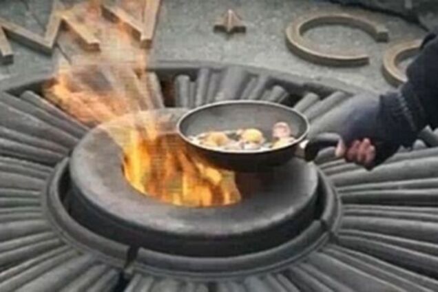 ЕСПЧ обязал Украину выплатить компенсацию девушке, жарившей яичницу на Вечном огне