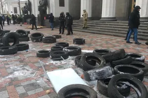 "Закінчилися гроші": у зіткненнях під Радою знайшли слід Саакашвілі