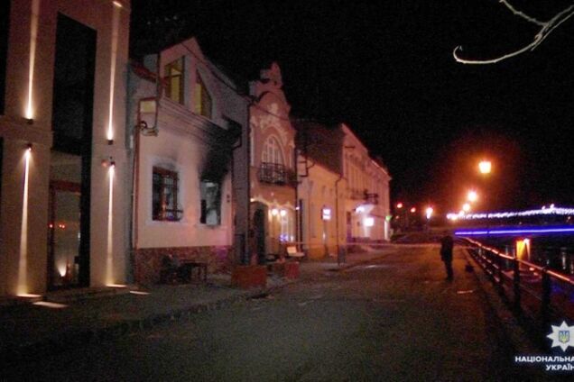 На Закарпатье второй раз за месяц подожгли офис венгров