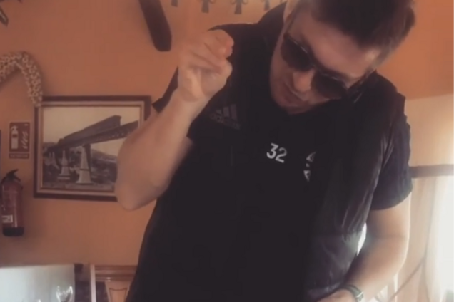 'Зав'язуй з наркотою': Мілевський насмішив вболівальників епічним троллінгом - відеофакт