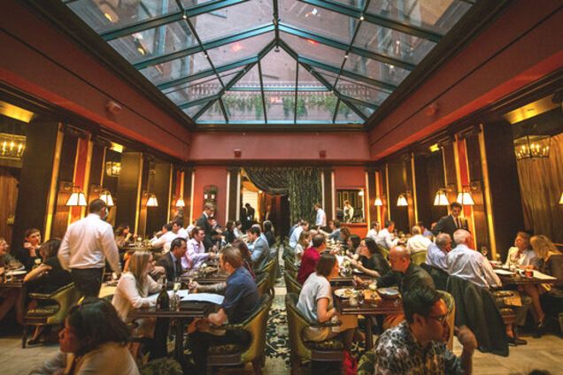 Это чучело надолго запомнит этот публичный урок культуры