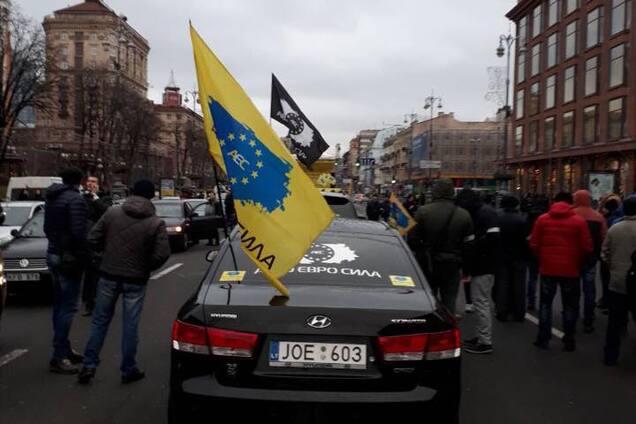 Власники авто на єврономерах влаштували протест в центрі Києва
