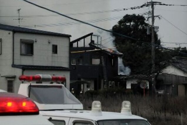 У Японії бойовий гелікоптер впав на житловий будинок: є загиблі