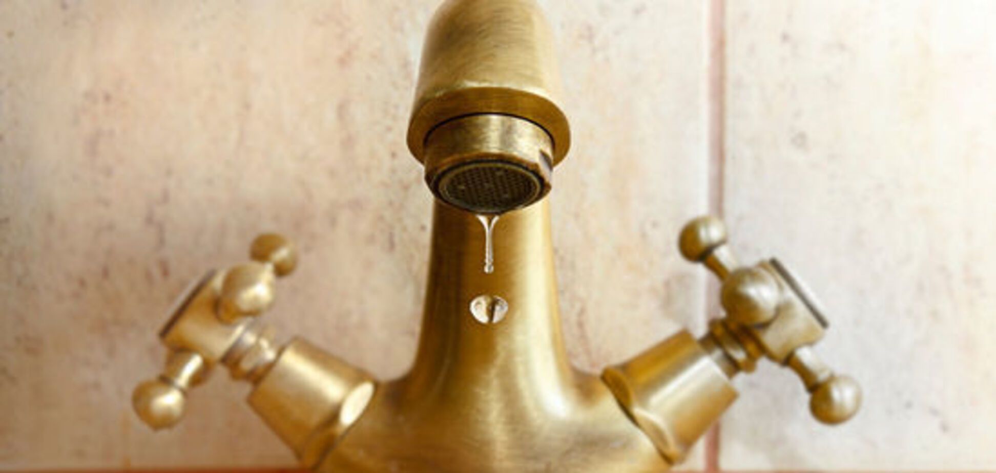 В Киеве отключат воду: названы адреса