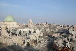 Стоит невыносимый запах: появилось видео заваленного телами детей и женщин Мосула