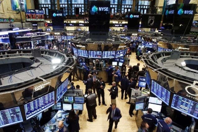 Худшие показатели с 2008 года: американский индекс Dow Jones рекордно упал