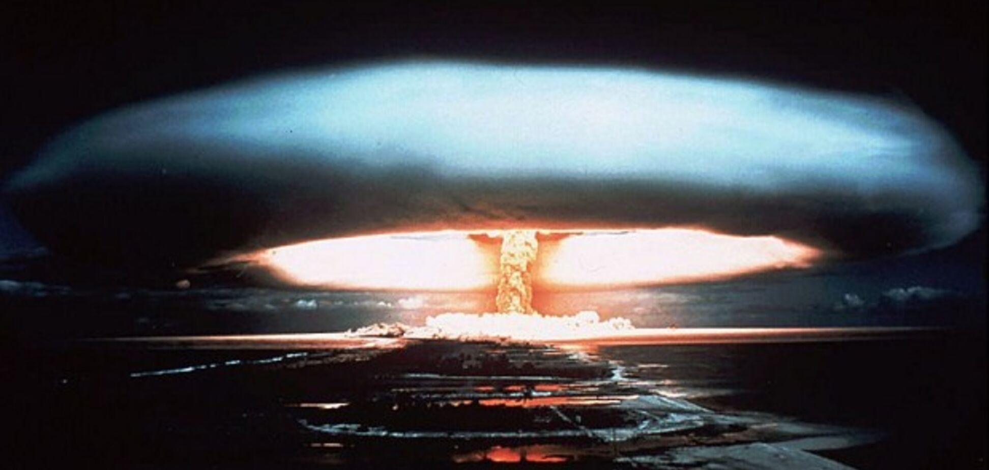 'Маленька Хіросіма': Жириновський пригрозив Порошенку ядерним ударом