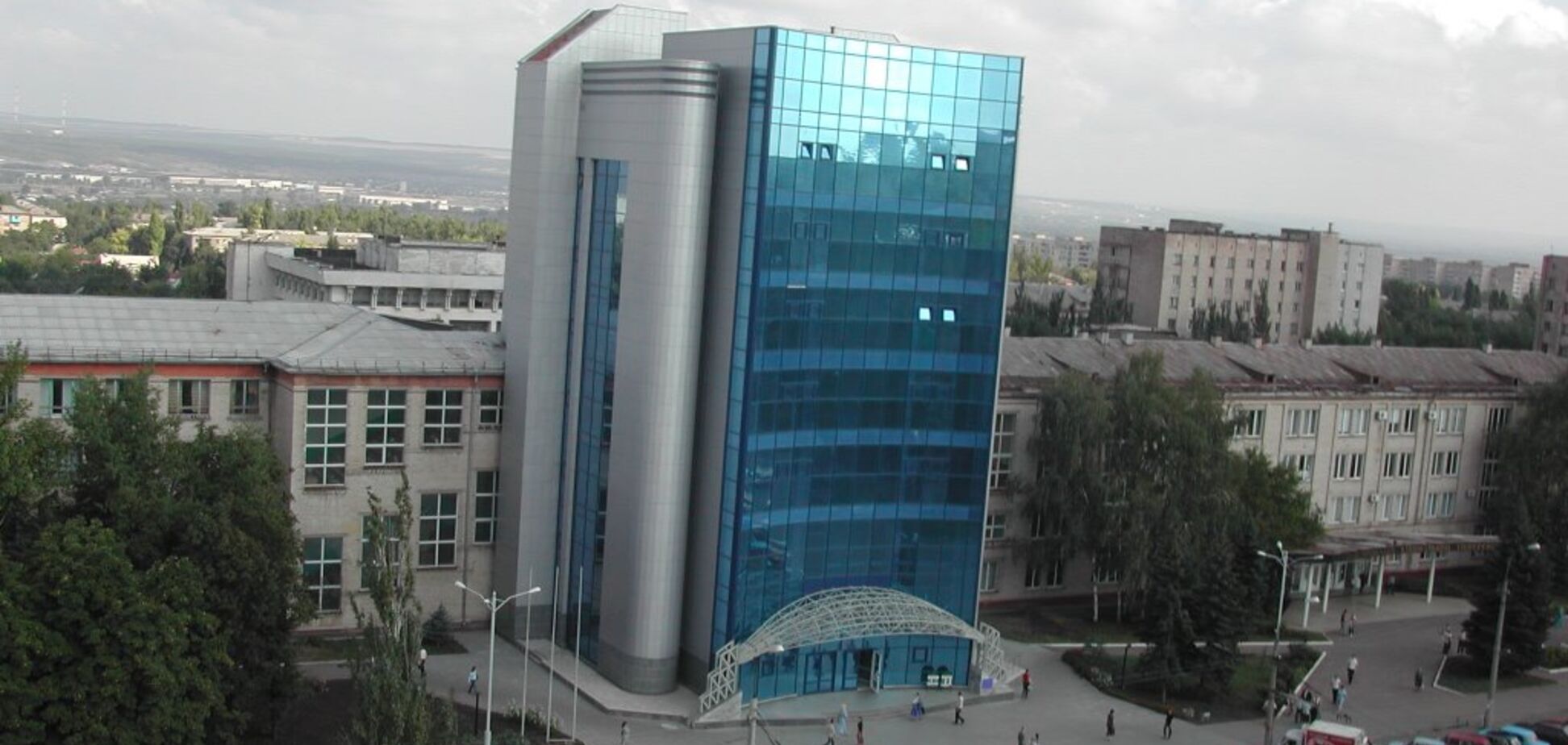 'Русский мир' довел: украинцы показали, как 'ЛНР' уничтожила известный луганский вуз