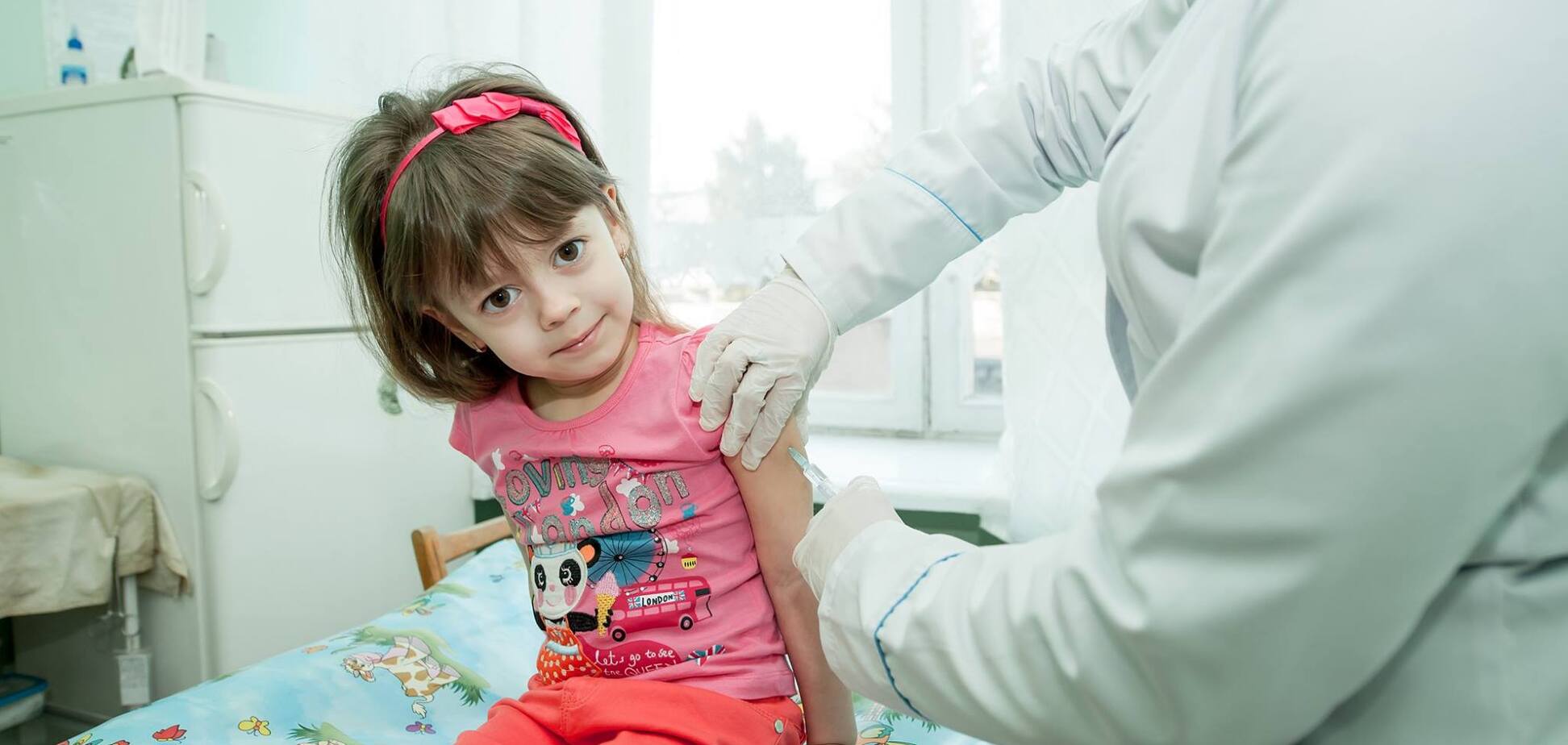 Спалах кору в Україні: стало відомо, коли з'явиться нова вакцина