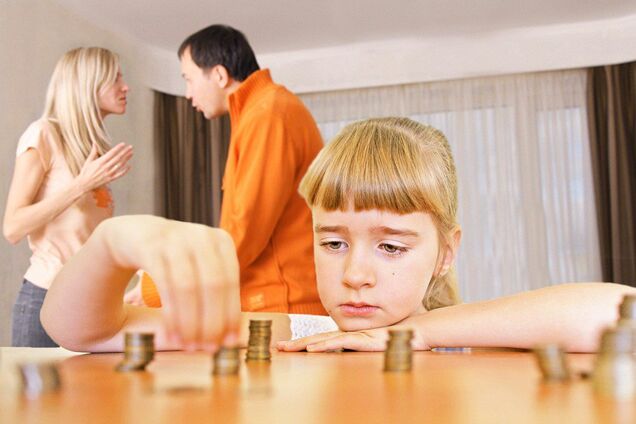 Жесткий закон для неплательщиков алиментов: в Госпогранслужбе сделали уточнение