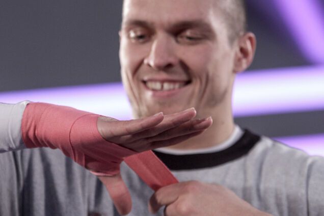 Александр Усик