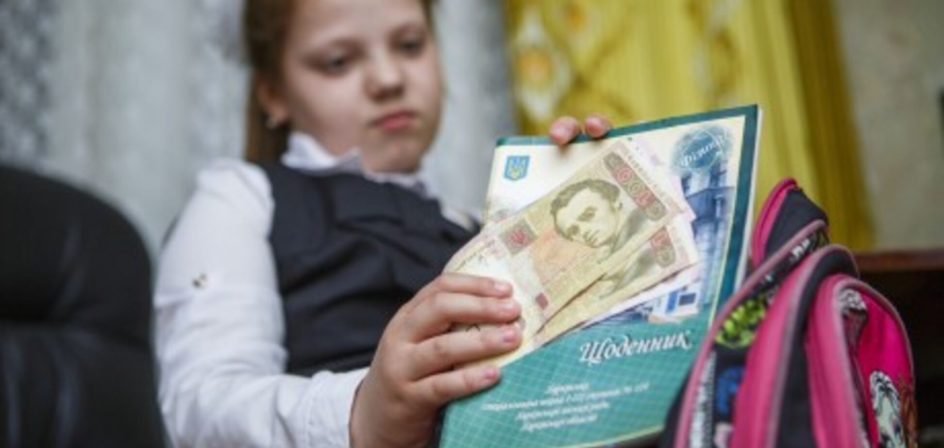 'Когда деньги сдашь, долбанутая?!' В Одессе родители школьников устроили травлю матери-одиночке 