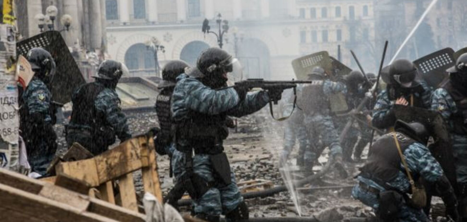 'Скрывали шевроны': экс-глава СБУ заявил, что видел на Майдане российских силовиков
