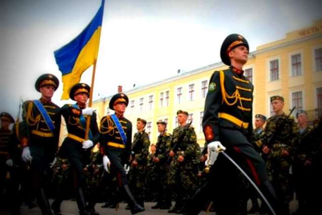 'Слава Україні!': від рудиментів радянської армії треба позбавлятися