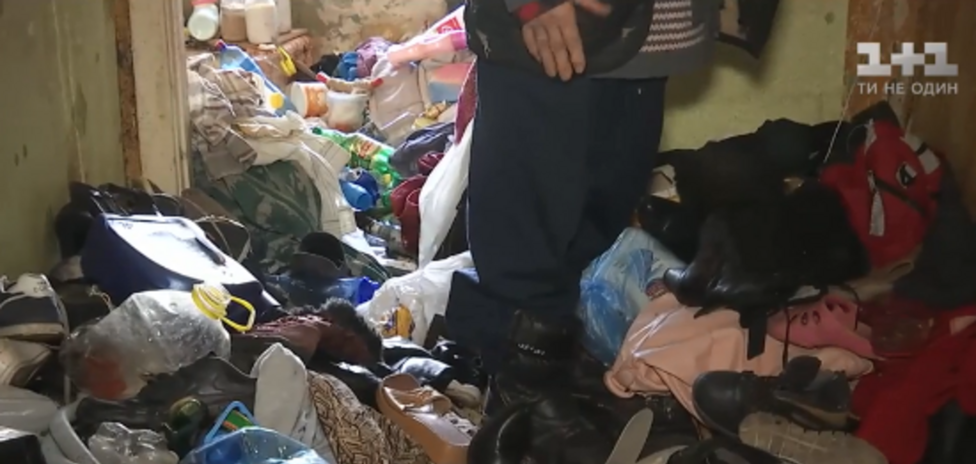 Фекалії полилися на сусідів: у Києві жінка влаштувала звалище в квартирі