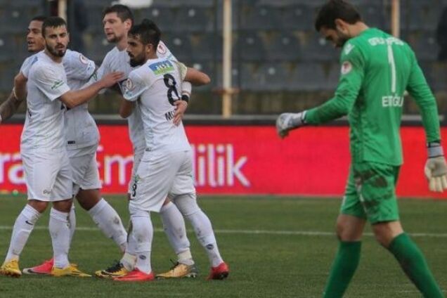 Пижон: футболист сборной Украины отдал роскошный голевой пас пяткой - видеофакт