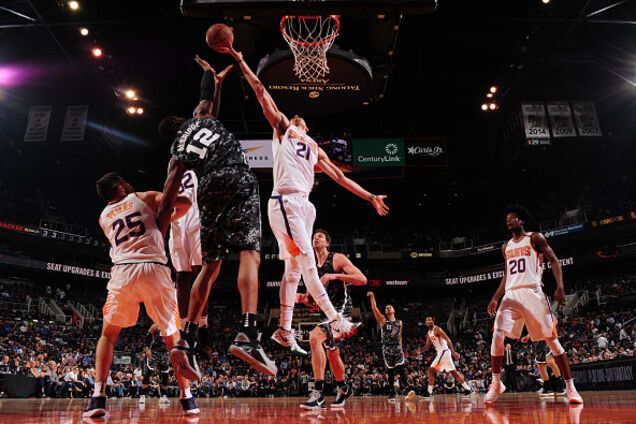 Игрок сборной Украины стал лучшим в матче НБА