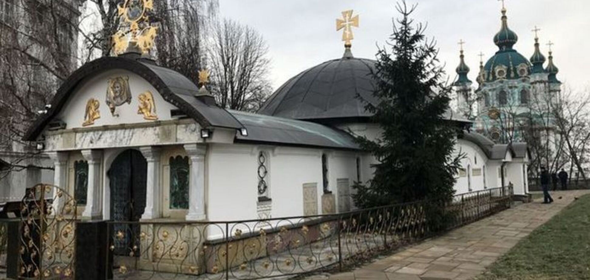 Скандал з УПЦ МП: у Києві підтримали знесення каплиці біля Десятинної церкви