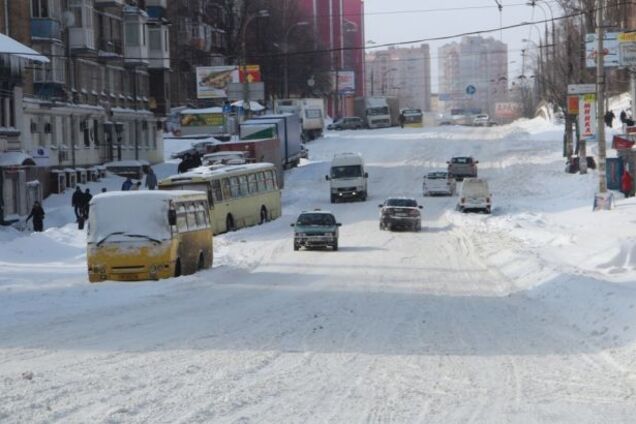Сніговий апокаліпсис паралізував Україну: всі подробиці