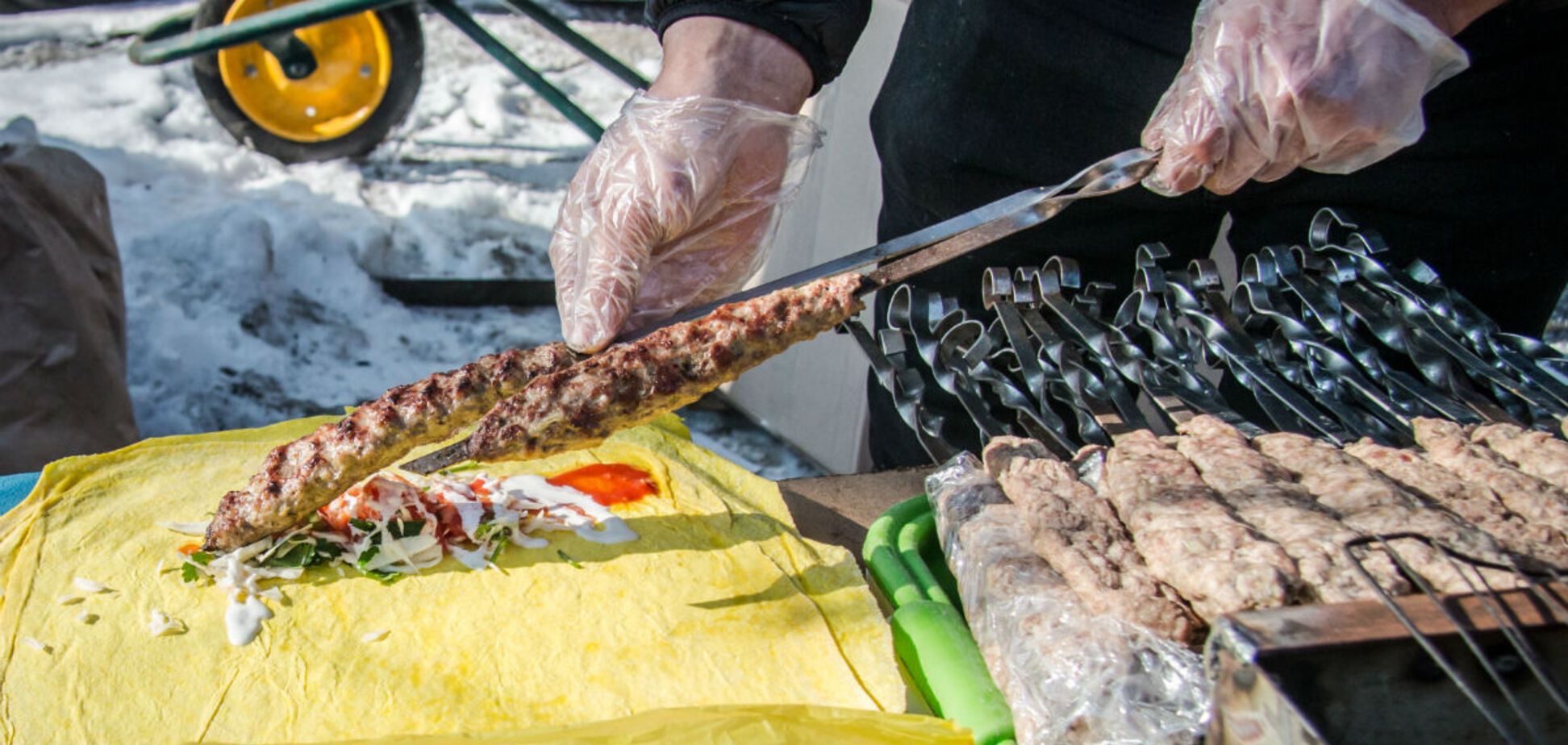 Справжній плов, шаурма і кебаб: мусульманський ринок в Києві