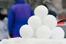 У Лондоні поліцейські зіграли у сніжки