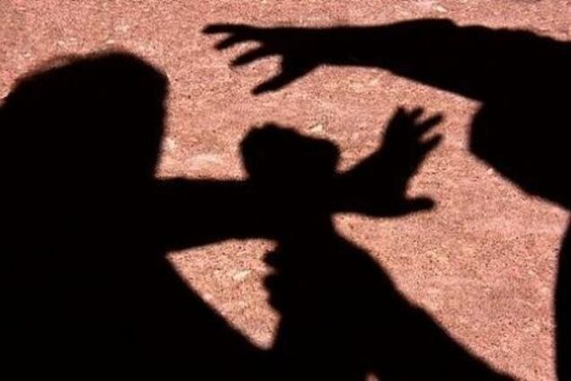 'Головою об асфальт': в Росії п'яні школярки жорстоко побили однокласницю