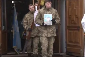 У Полтаві з почестями поховали молодого бійця АТО: з'явилося відео