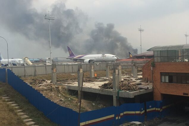 У Катманду розбився пасажирський лайнер: з'явилися фото і відео