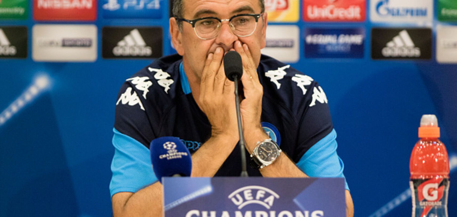 'Идти в ж*пу': знаменитый итальянский тренер оскорбил журналистку - видеофакт