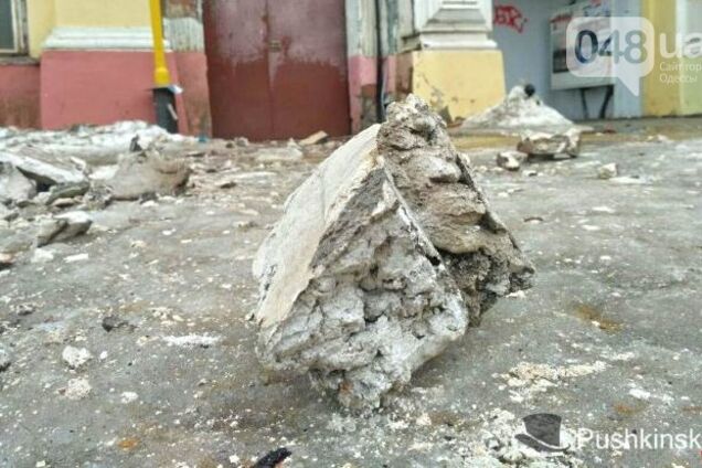 Активісти створили групу порятунку від одеського каменепаду