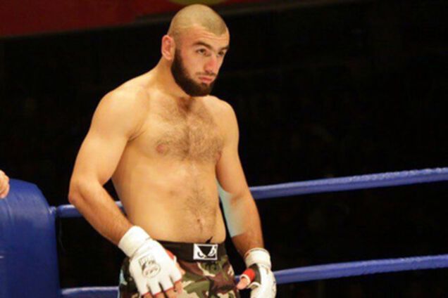 Відомих російських бійців MMA затримали за розбій та вимагання