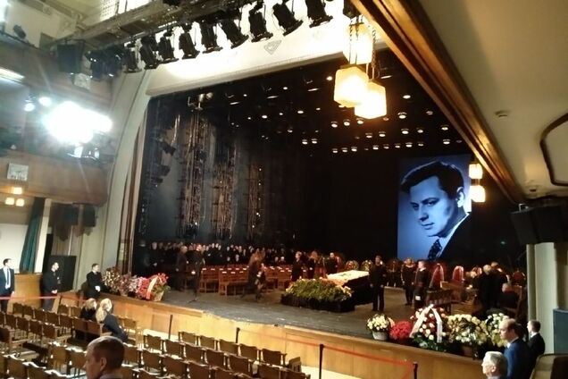 Прощання з Олегом Табаковим