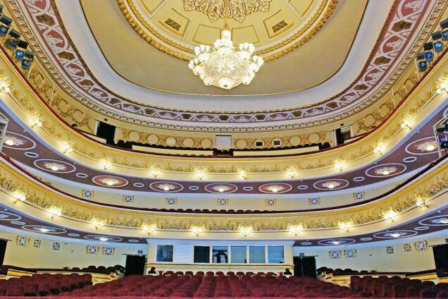 У Запоріжжі відремонтують музей, театр і туалети