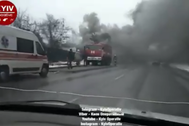 В Киеве произошел масштабный пожар возле станции метро