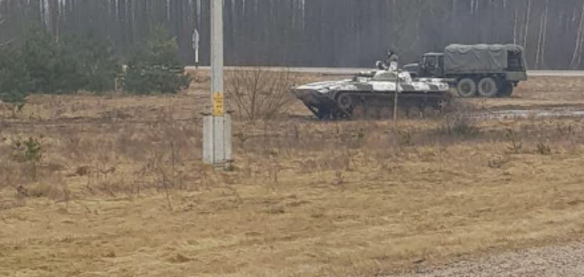 Армейские подразделения РФ перекрыли трассу в Беларуси: люди встревожены